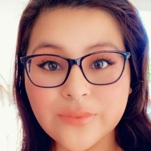 Meet your Posher, Isabel